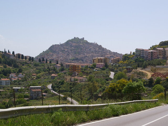foto di Agira Agira