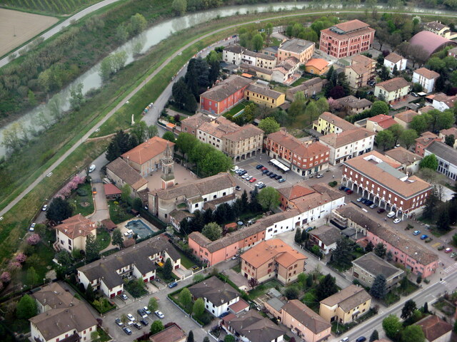 foto di Camposanto Camposanto