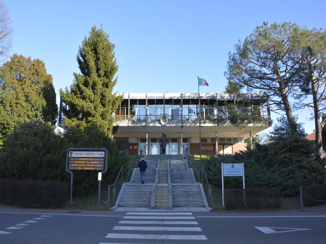 foto di Cardano al Campo Cardano al Campo