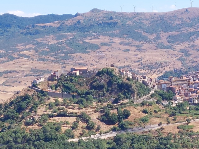 foto di Castel di Lucio Castel di Lucio