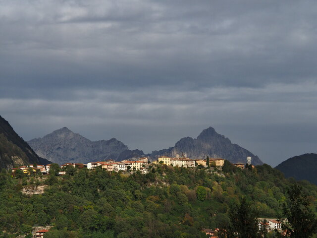 foto di Castelmarte Castelmarte