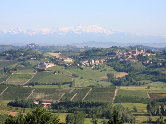 foto di Castelnuovo Calcea Castelnuovo Calcea