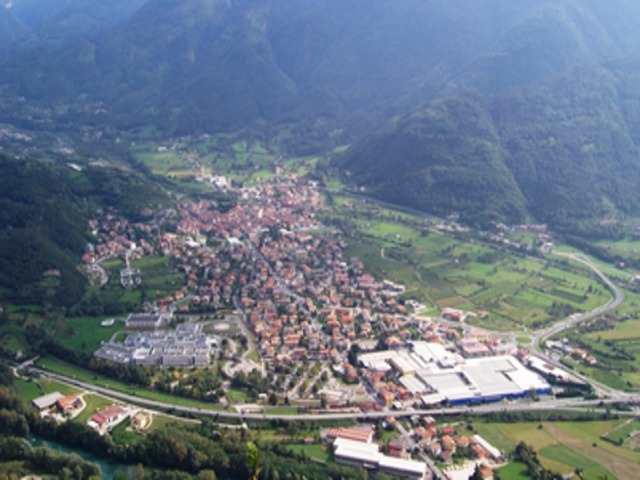 foto di Esine Esine