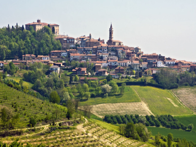 foto di Govone Govone