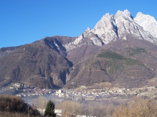 foto di Losine Losine