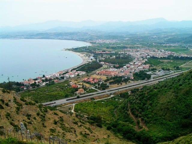foto di Oliveri Oliveri