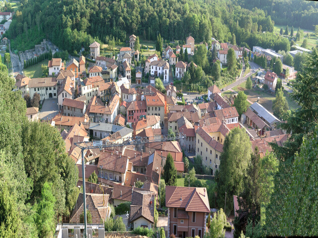 foto di Oltrona di San Mamette Oltrona di San Mamette