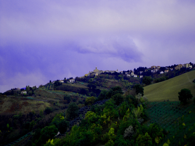 foto di Poggio San Marcello Poggio San Marcello