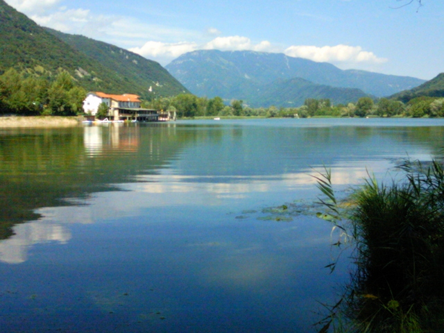 foto di Revine Lago Revine Lago