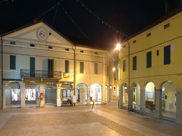 foto di San Pietro in Casale San Pietro in Casale