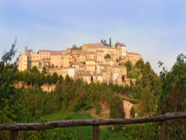 foto di Sant'Angelo in Pontano Sant'Angelo in Pontano