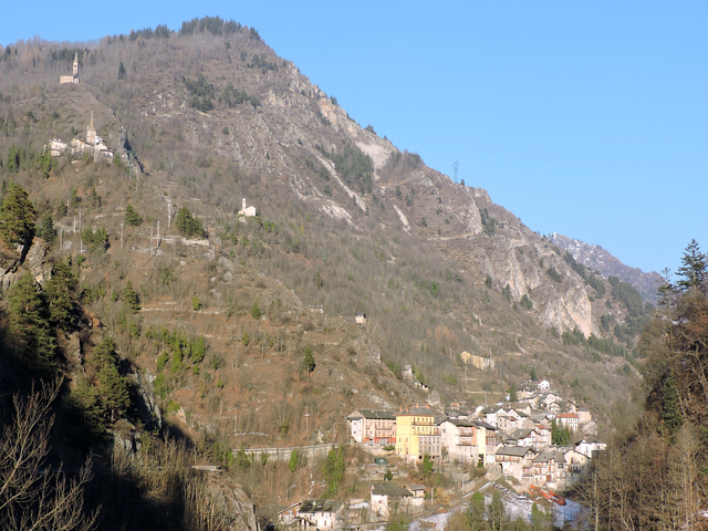 foto di Stroppo Stroppo