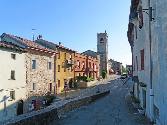foto di Tizzano Val Parma Tizzano Val Parma
